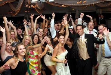t25_bg-crowd-shot-2_2_139743.jpg